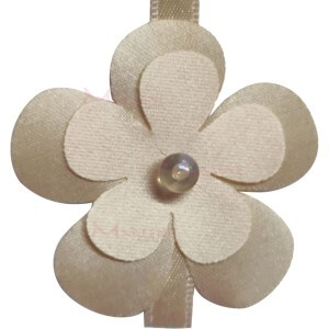 Flor de cetim com pérolas com 1m (20 pétalas)